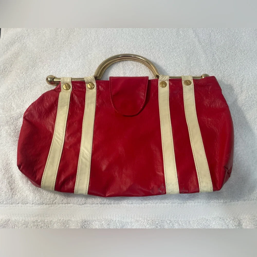 Vintage Made In Italy red/white leather handbag with gold-toned frame/handle - Picture 1 of 6